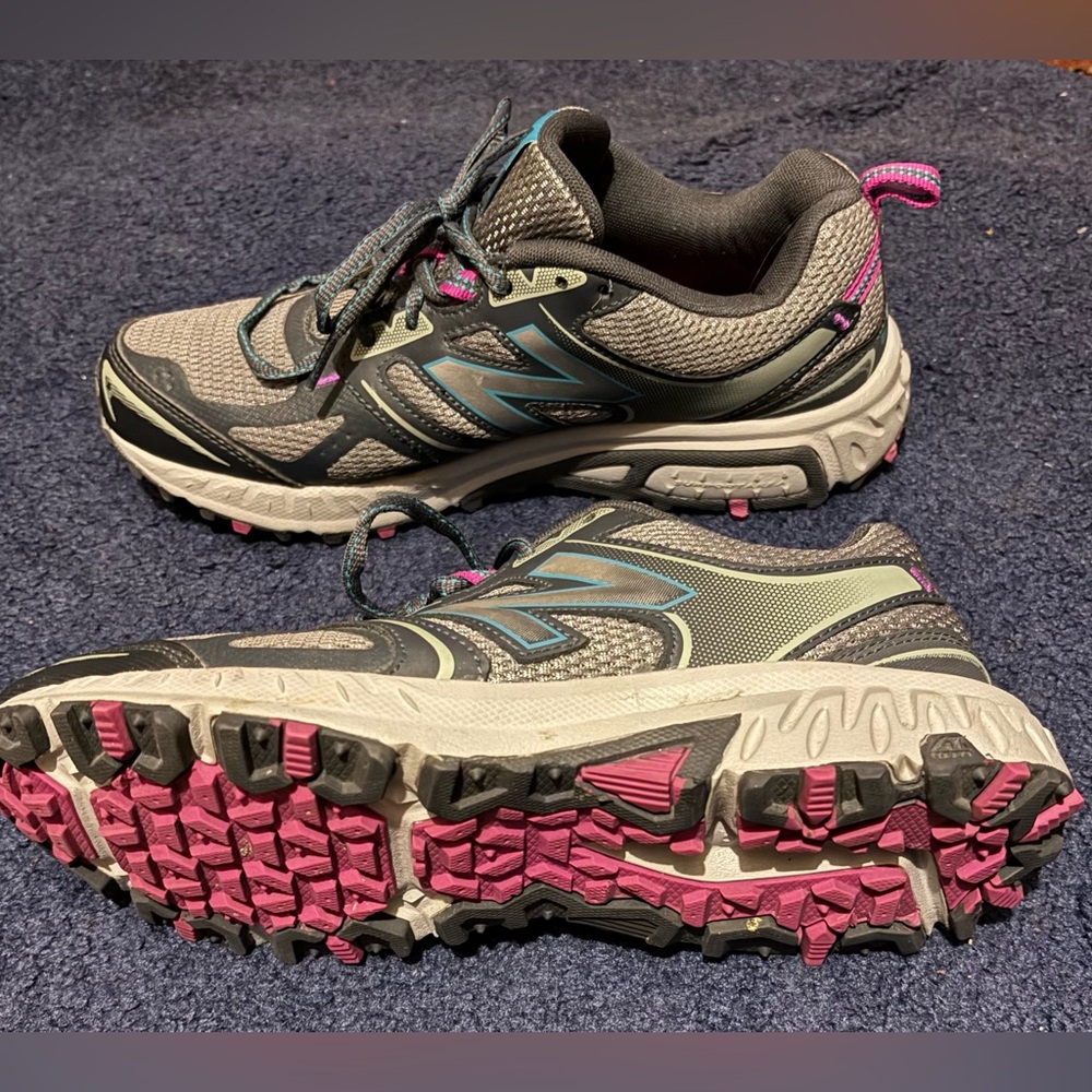 New Balance 412 v3 Running Shoes Womens